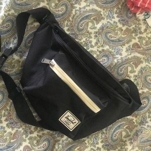 Herschel fanny pack